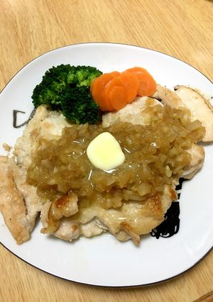 簡単なのに絶品✩鶏むね肉のオニオンソテー-レシピのメイン写真