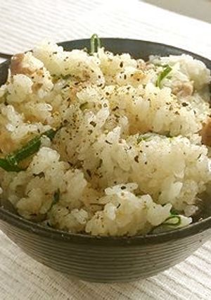 豚切り落とし肉とネギの炊き込みご飯-レシピのメイン写真