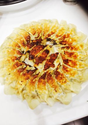 材料は3つ！簡単✩肉汁溢れる本格餃子**-レシピのメイン写真