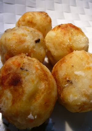 鮭とじゃがいものコロコロ揚げ-レシピのメイン写真
