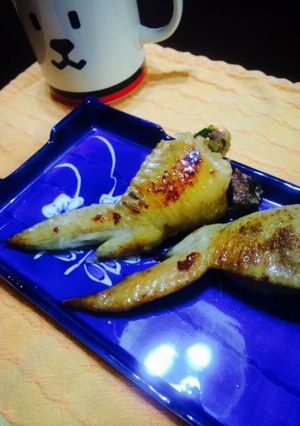 手羽 餃子 中に詰めてます-レシピのメイン写真