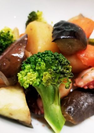 タコと茄子とブロッコリーのカレー炒め-レシピのメイン写真