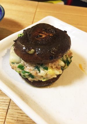 餃子のタネの残りで！★椎茸バーガー★-レシピのメイン写真