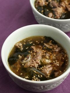 コク旨!牛肉とワカメの韓国風スープ-レシピのメイン写真