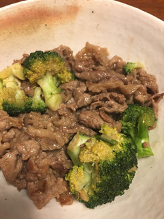 ブロッコリーと牛肉のオイスターソース炒め-レシピのメイン写真