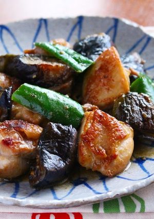 簡単♫鶏もも肉となすの味噌炒め-レシピのメイン写真