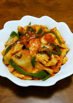 安くて簡単☆鶏とピーマンのキムチ炒め-レシピのメイン写真