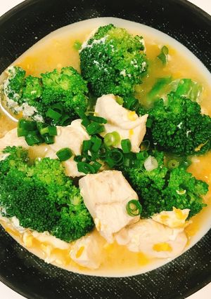 簡単ダイエット♡鶏肉とブロッコリーの旨煮-レシピのメイン写真