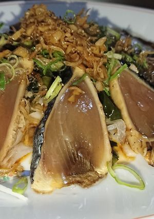 カツオのたたきと、新たまサラダ-レシピのメイン写真