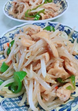 もやしと油揚げのピリ辛中華風炒め by かっちゃん杉 【クックパッド