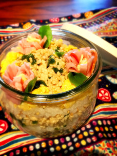 鶏そぼろ ジャー弁当☆お花畑風♪-レシピのメイン写真