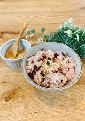 〜郷土料理〜赤飯にごま砂糖-レシピのメイン写真