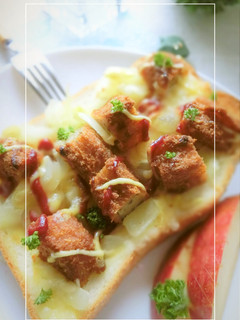 コロッケonミルキー新玉葱トースト-レシピのメイン写真