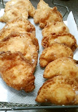 皮から作る揚げ餃子・母の味で不揃いです。-レシピのメイン写真