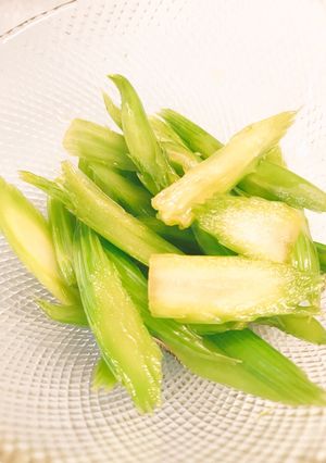 超簡単！麺つゆで作るセロリの浅漬け-レシピのメイン写真
