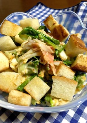 春キャベツと自家製クルトンのっけサラダ♪-レシピのメイン写真