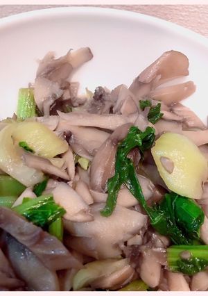 シャキシャキ！ちんげん菜と舞茸炒め-レシピのメイン写真
