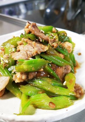 意外とあっさり！セロリと豚肉の味噌炒め-レシピのメイン写真