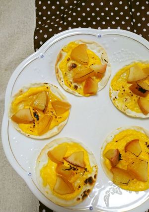 餃子の皮ピザ♡カスタードアップル♪-レシピのメイン写真