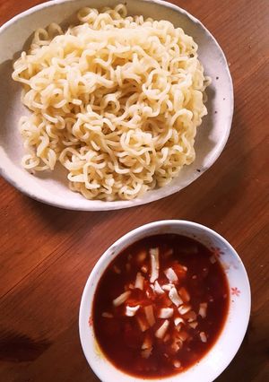 辛らーめんでトマトチーズつけ麺-レシピのメイン写真