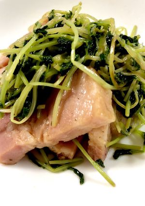 豆苗とベーコンのペッパー醤油-レシピのメイン写真