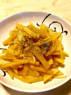 新じゃがと新玉ねぎのカレー炒め-レシピのメイン写真