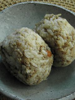 鶏ごぼうのまぜご飯おにぎり-レシピのメイン写真
