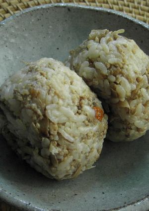 鶏ごぼうのまぜご飯おにぎり-レシピのメイン写真