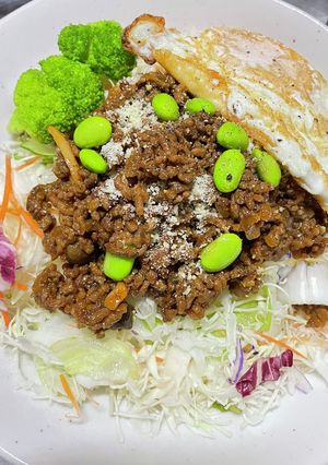 簡単☆しめじと挽き肉のそぼろ丼ランチに-レシピのメイン写真
