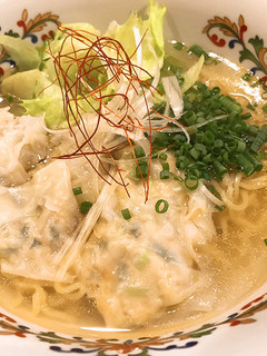 海老と大葉のワンタン汁そば-レシピのメイン写真