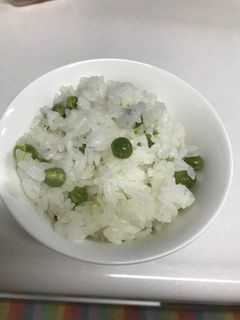 えんどう豆ご飯*ˊᵕˋ*-レシピのメイン写真