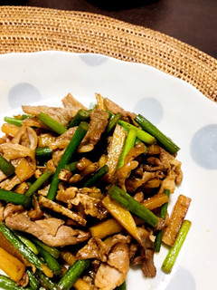 ニンニクの芽と豚肉のオイスターソース炒め-レシピのメイン写真