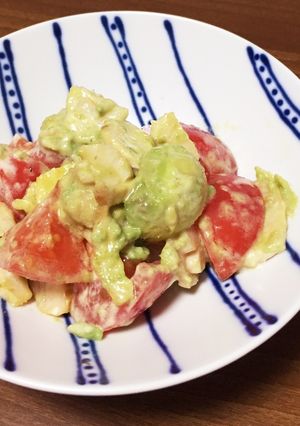 アボカドとトマト、チキンのサラダ-レシピのメイン写真