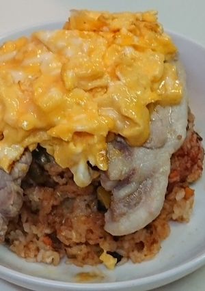 豚肩ロースソテーととろ~り卵オムライス-レシピのメイン写真