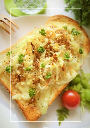 粒マス風味❀玉葱のおかか塩和トースト-レシピのメイン写真