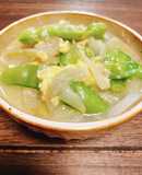 優しい味わい♡絹さやと玉ねぎの卵とじ