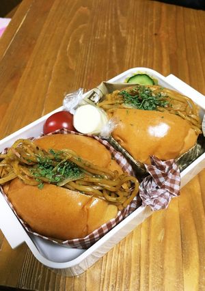 中学生女子 ☆焼きそばパン弁当-レシピのメイン写真