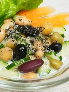 蒸かし大豆とキュウリと牛乳のサラダ-レシピのメイン写真