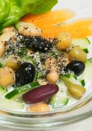 蒸かし大豆とキュウリと牛乳のサラダ-レシピのメイン写真