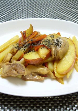 リンゴと野菜と鶏肉のさっぱり炒め-レシピのメイン写真