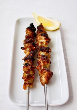 BBQにも!【鶏皮のスパイス串焼き】-レシピのメイン写真