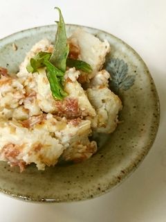 さといもで梅サラダ-レシピのメイン写真