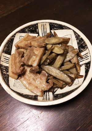 厚切り豚とごぼうの煮物、塩麹入り！-レシピのメイン写真