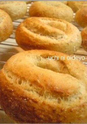 手捏ねパン♪グラハム粉ベーグル-レシピのメイン写真