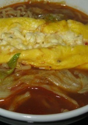 卵とチーズでとろとろ辛ラーメン-レシピのメイン写真