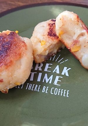ふっくら☺️焼き芋もろこし餅-レシピのメイン写真