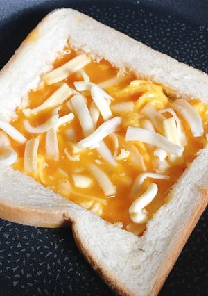 とろとろチーズのエッグトースト♥-レシピのメイン写真