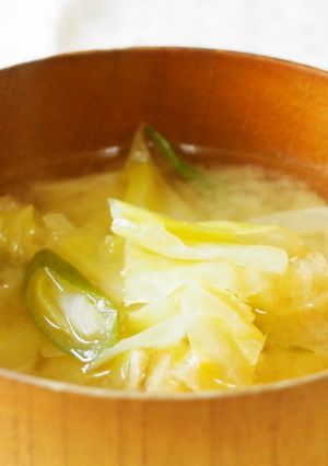 キャベツの味噌汁♪レンジで甘味を引き出す-レシピのメイン写真
