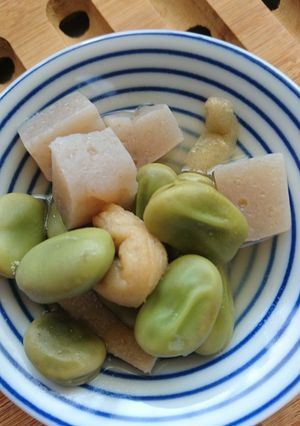 美味ですっ。空豆と蒟蒻と揚げの煮物-レシピのメイン写真