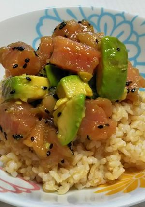 簡単さっぱり！アボカドびんちょうまぐろ丼-レシピのメイン写真